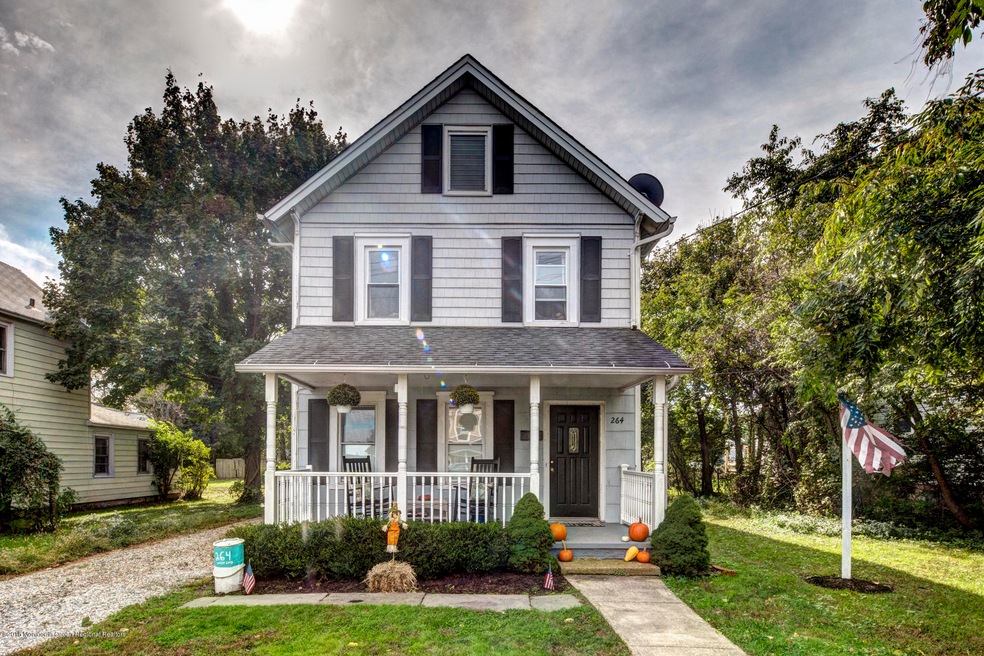01_House Front