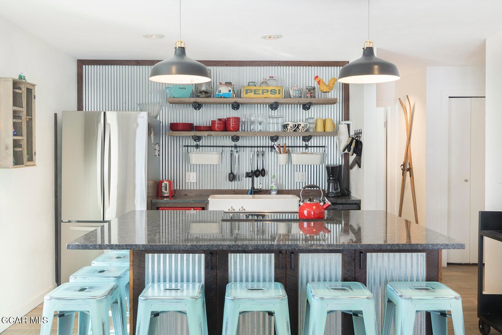 Kitchen/ Dining