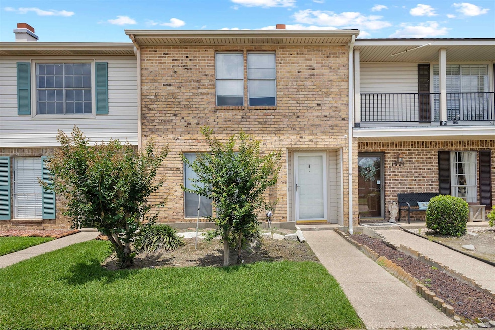 For Sale $137,500 • Co-Listing Agent