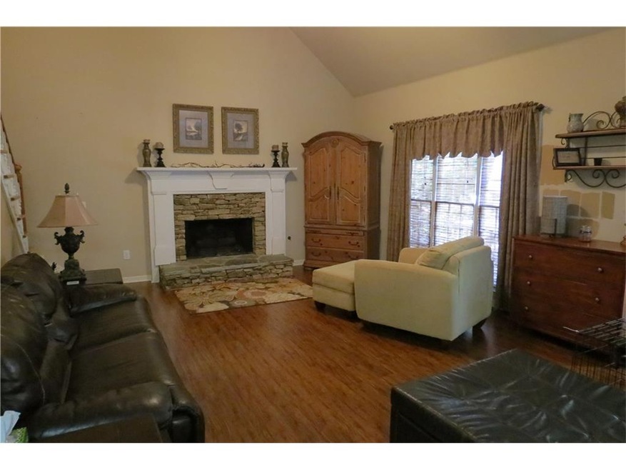 940 Secret Cove Dr, Sugar Hill, GA 30518 - photo 1