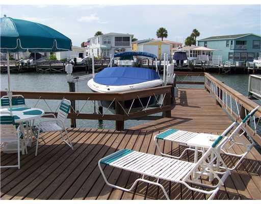Waterfront/Dock/Pier.