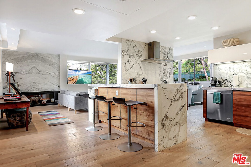 Edgewater Towers unit 301, Pacific Palisades, CA 90272 - photo 1