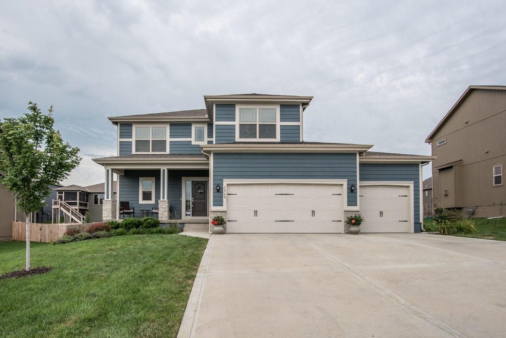 1509 SW 44th St, Lees Summit, MO 64082 - photo 1