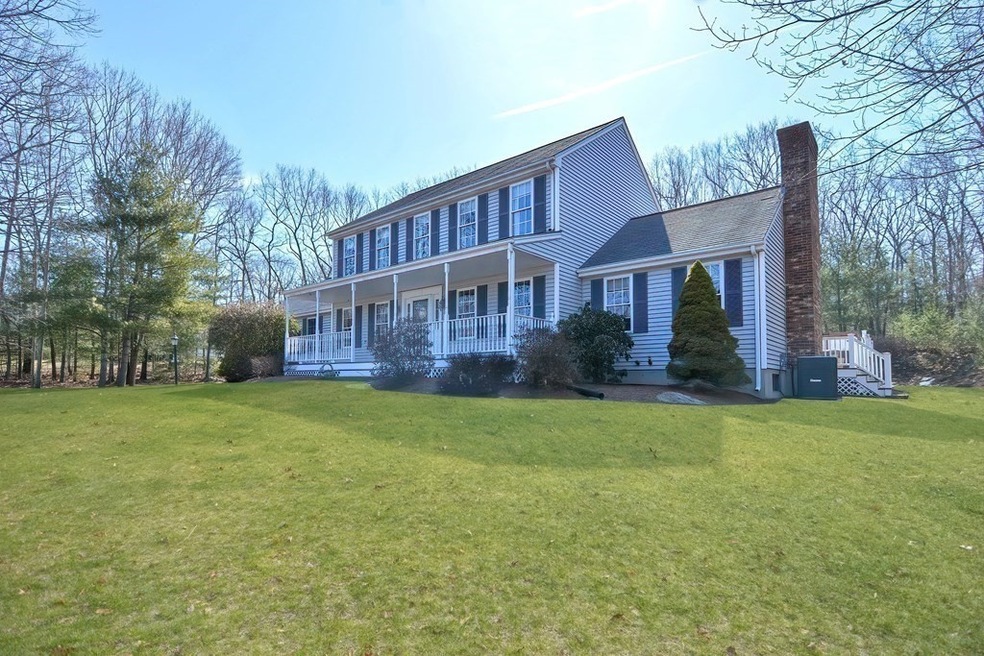 26 Willow Ln, Uxbridge, MA 01569 - photo 1