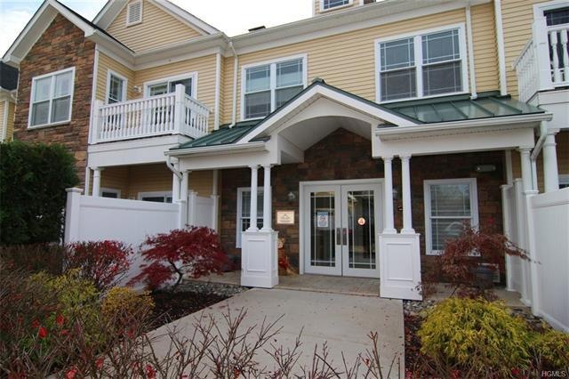 2303 Views Way unit 2303, Pomona, NY 10970 - photo 1