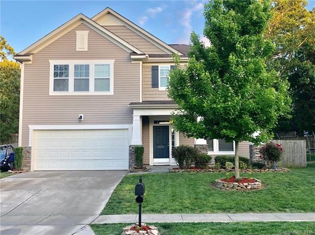 FENCED YARD, BRAND NEW CARPET, BRAND NEW PAINT - W