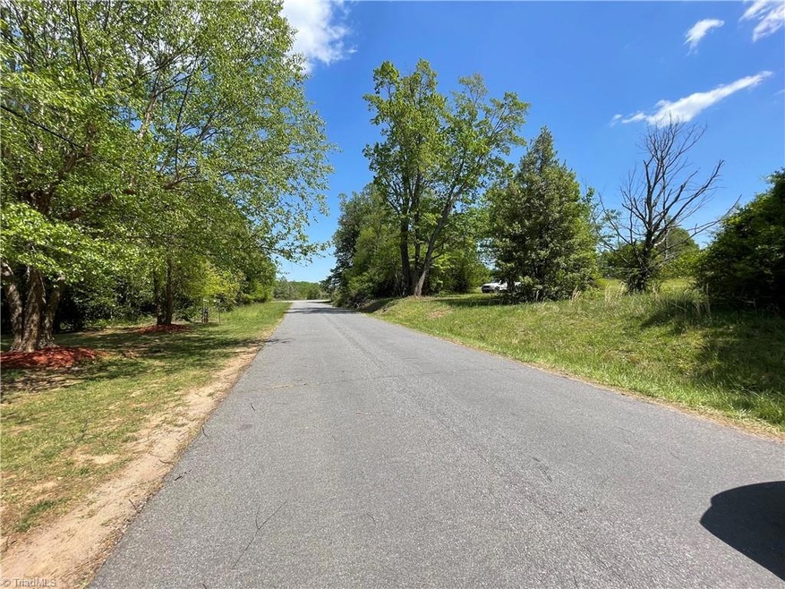 3 East St, Reidsville, NC 27320 - photo 1