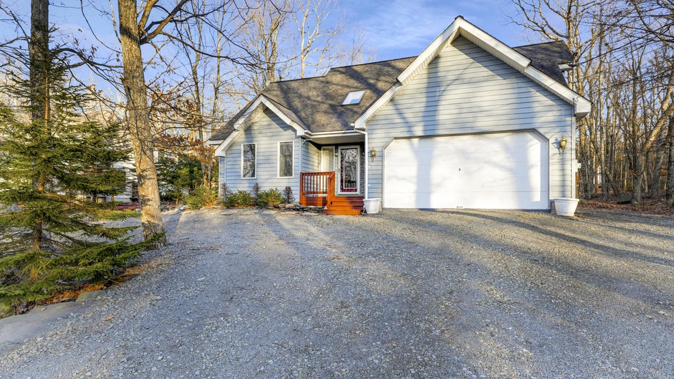 327 Surrey Dr, Hawley, PA 18428 - photo 1