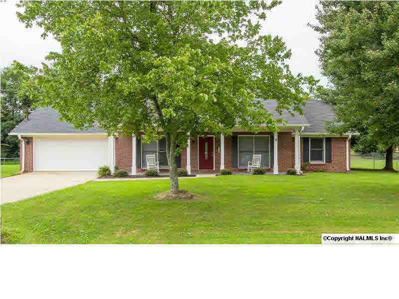 This well-cared for, full-brick home is an easy commute to Redstone Arsenal or Research Park. It is also conveniently located close to the new Madison Hospital in addition to tons of new stores and restaurants.