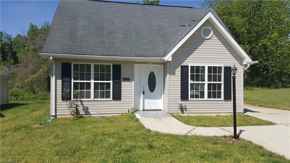 706 Hendrix St, High Point, NC 27260 - photo 1