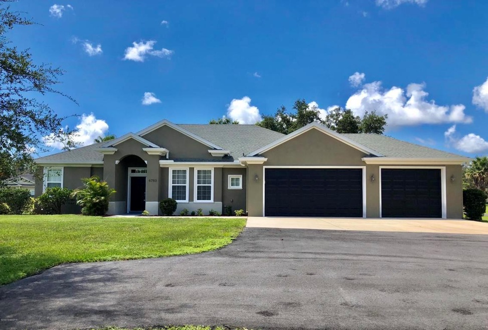 6760 Front Elevation