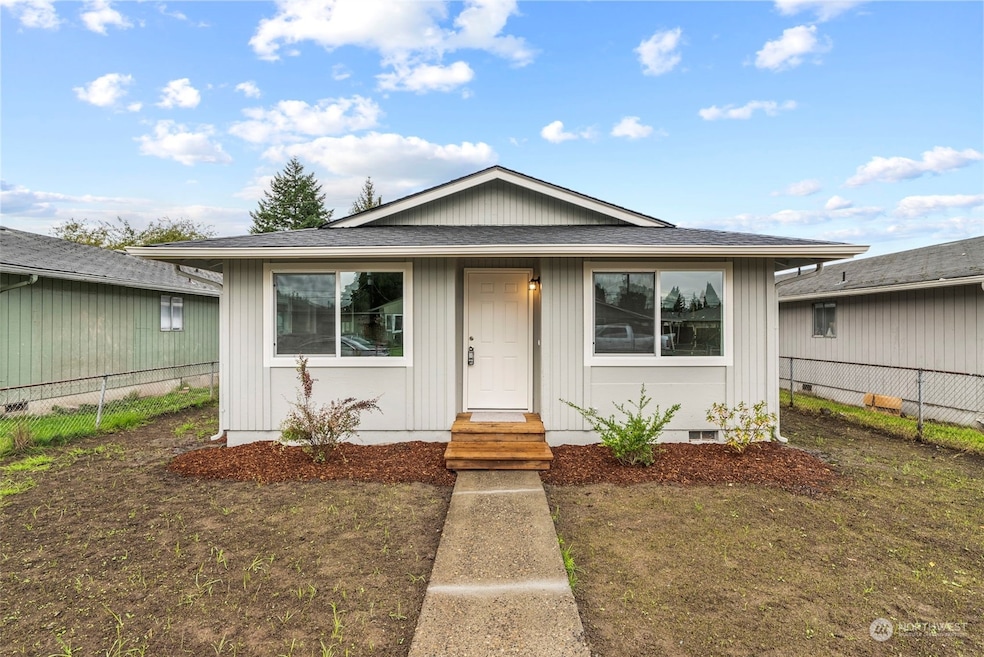 257 Baltimore St, Longview, WA 98632 - photo 1