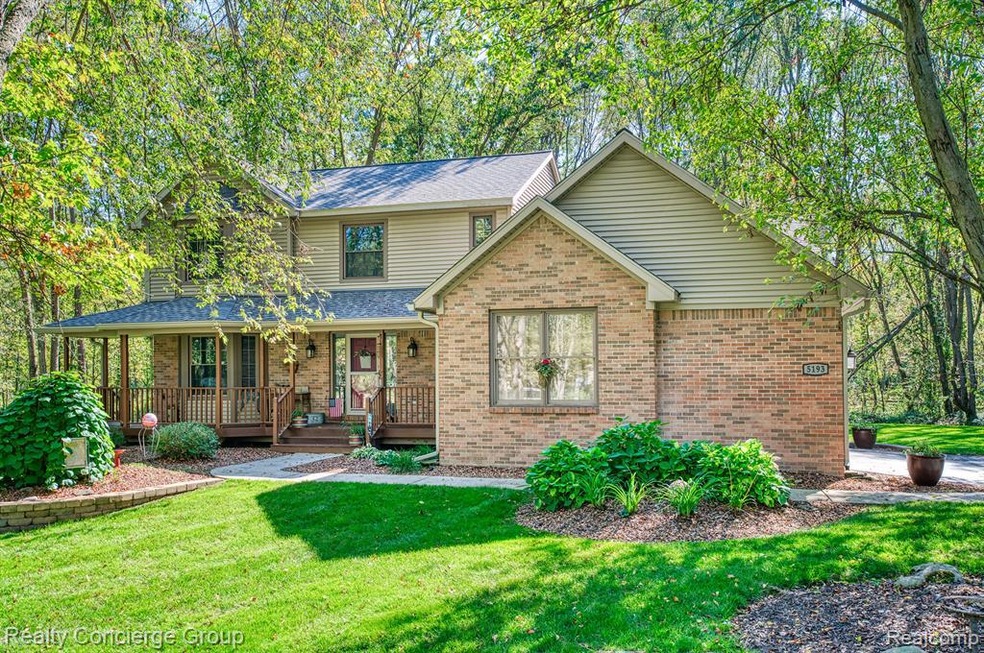 Sprawling 2-story Colonial on 1.27 acres
