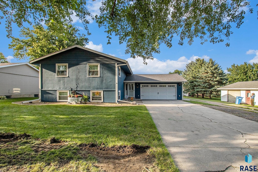 For Sale $279,995 • Co-Listing Agent