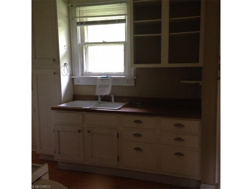 2306 24th St NE, Canton, OH 44705 - photo 1