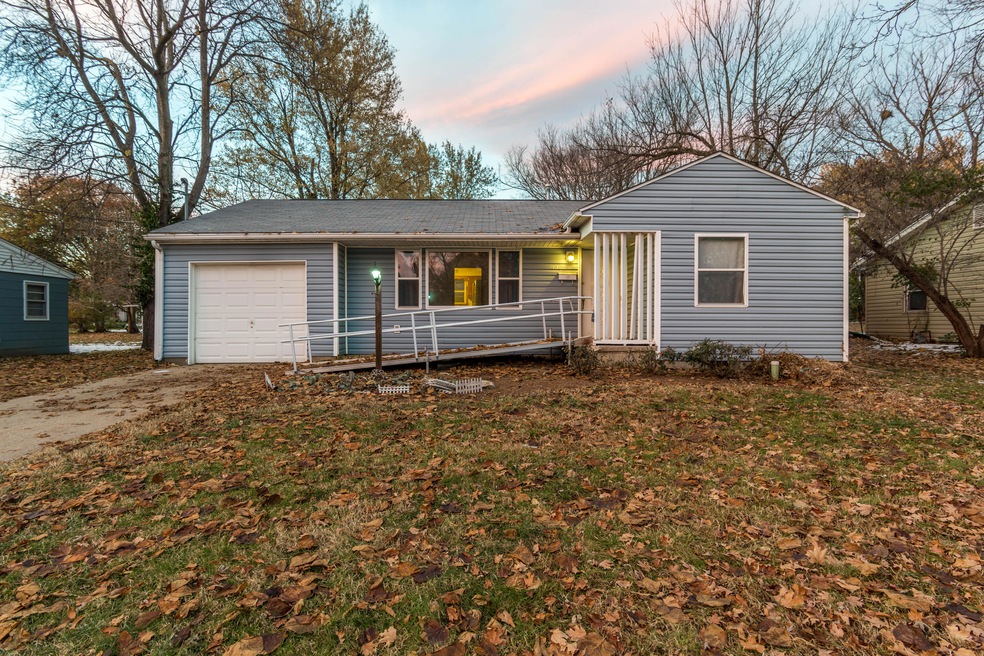 1309 W Worley St-1