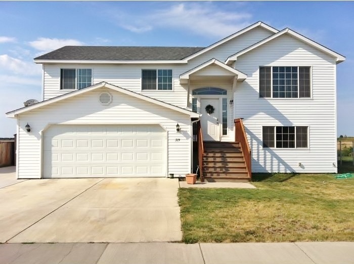 319 Beverly Ave, Medical Lake, WA 99022 - photo 1