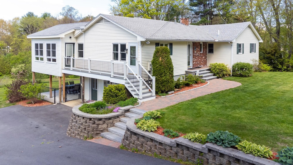 101 Musquash Rd, Hudson, NH 03051 - photo 1