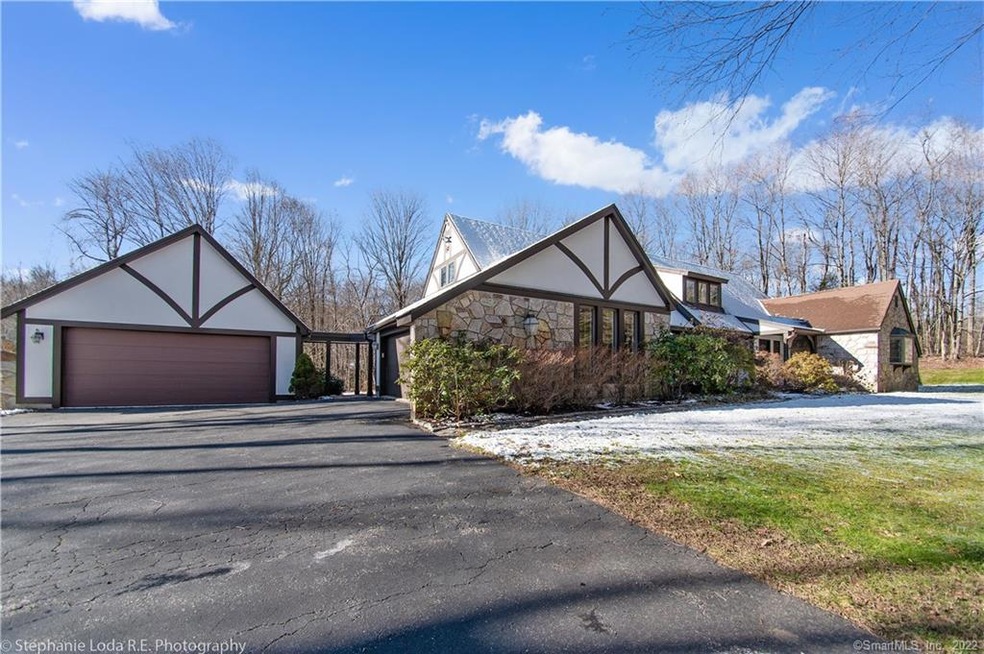 135 Whitbeck Rd, New Hartford, CT 06057 - photo 1