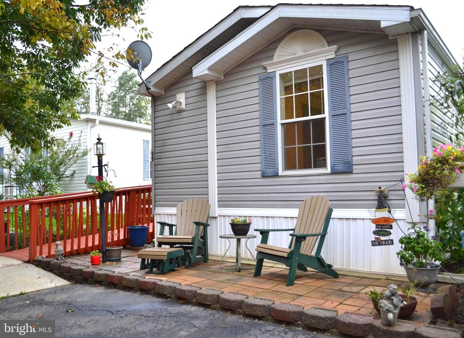 13 Rosewood Ln, Phoenixville, PA 19460 - photo 1