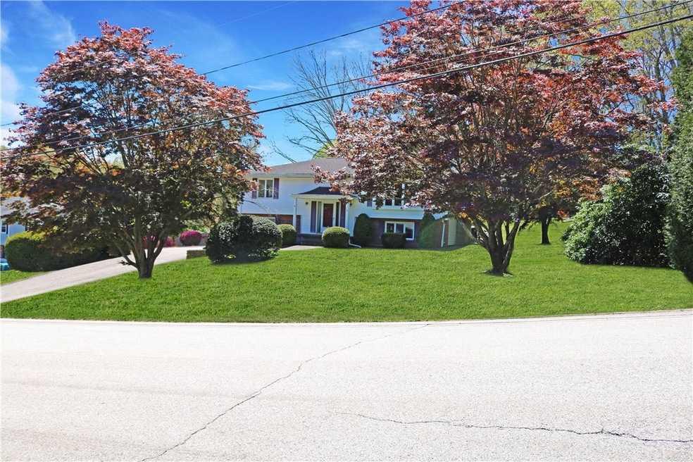 4 Forrestal Dr, Westerly, RI 02891 - photo 1