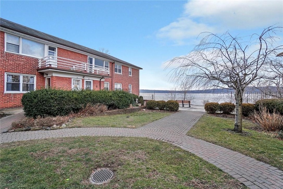 220 S Buckhout St unit 220, Irvington, NY 10533 - photo 1