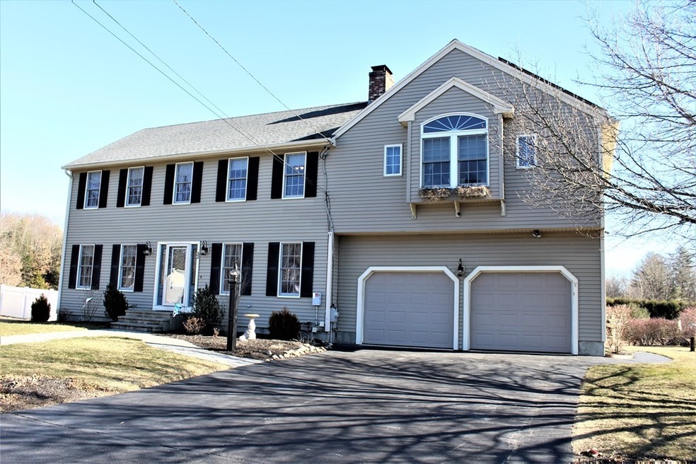 32 Deer Run Rd, Bellingham, MA 02019 - photo 1