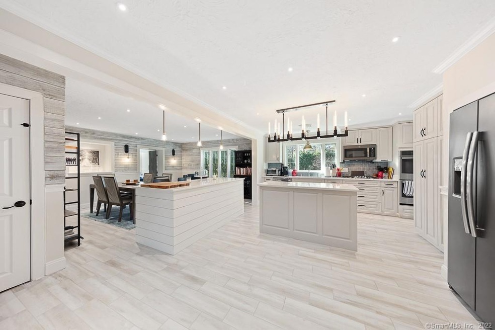 Eat-in kitchen with breakfast nook and two islands