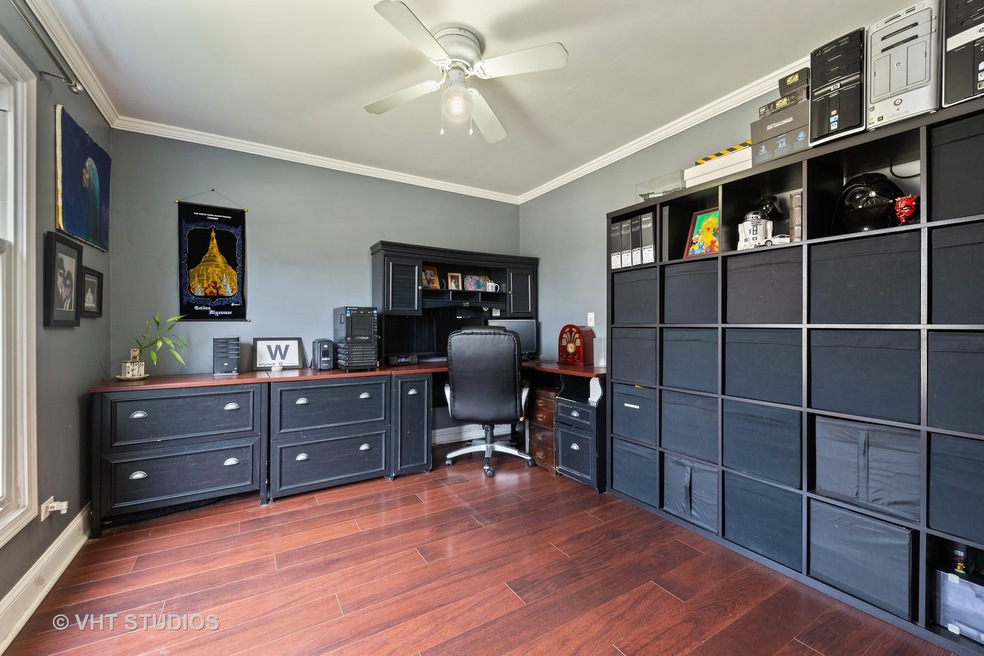 391 N Emroy Ave, Elmhurst, IL 60126 - photo 1