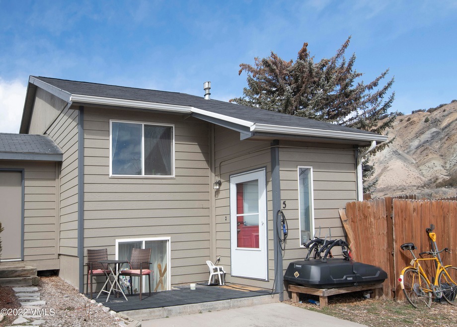 950-YorkView-5-MLS_01