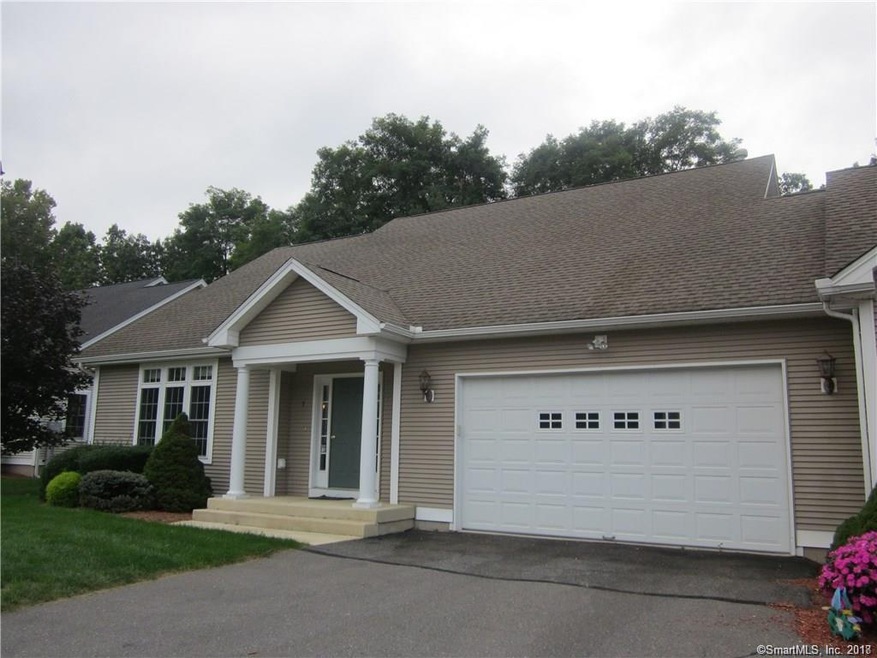 7 Dobson Commons Cir, Vernon Rockville, CT 06066 - photo 1