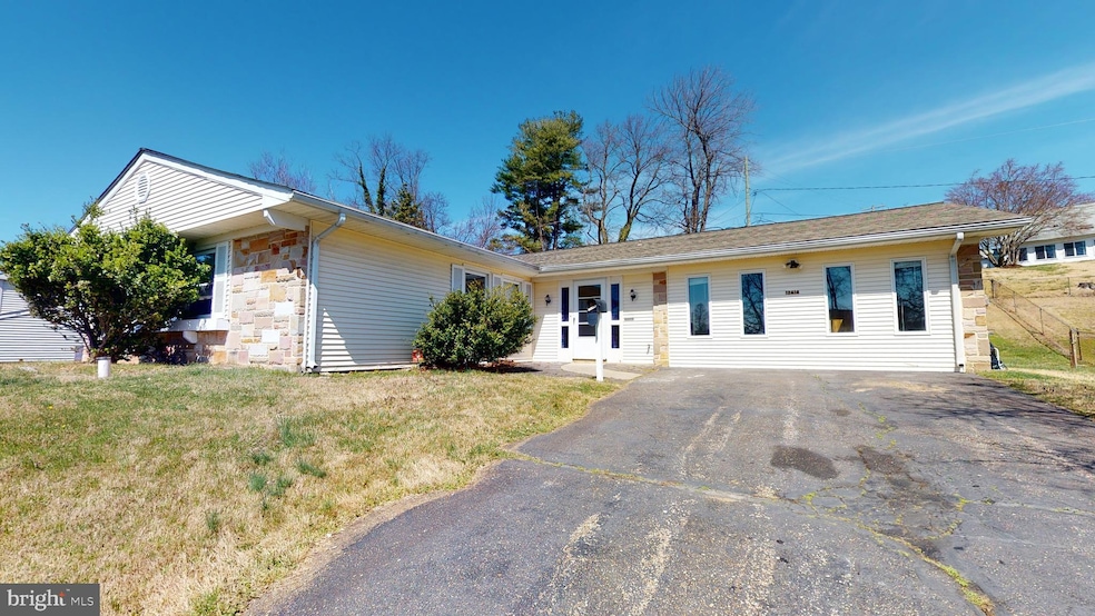 12614 Kavanaugh Ln, Bowie, MD 20715 - photo 1