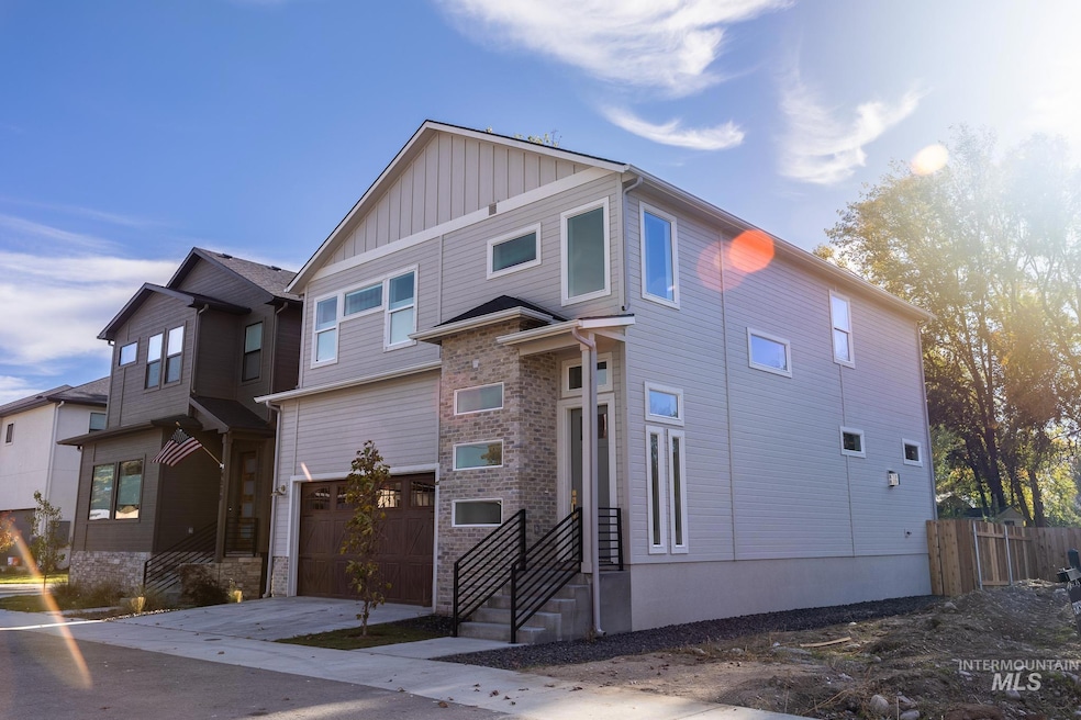 4329 N Life Tree Ln, Garden City, ID 83714 - photo 1