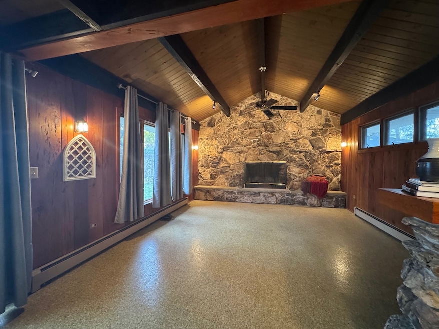 714 E Thacker St, Des Plaines, IL 60016 - photo 1