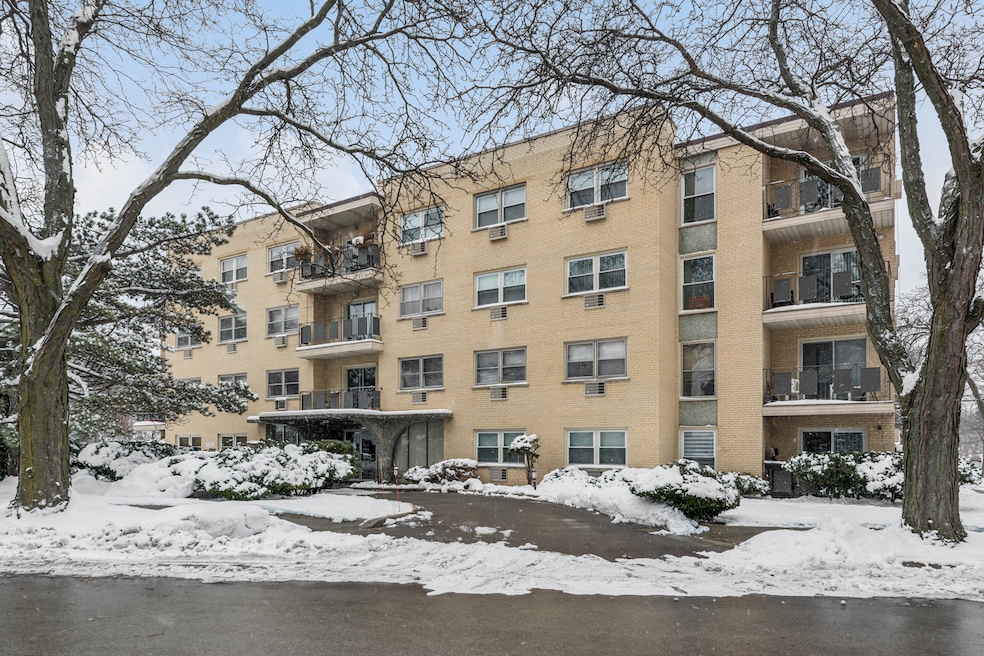 7801 Niles Center Rd unit 102, Skokie, IL 60077 - photo 1