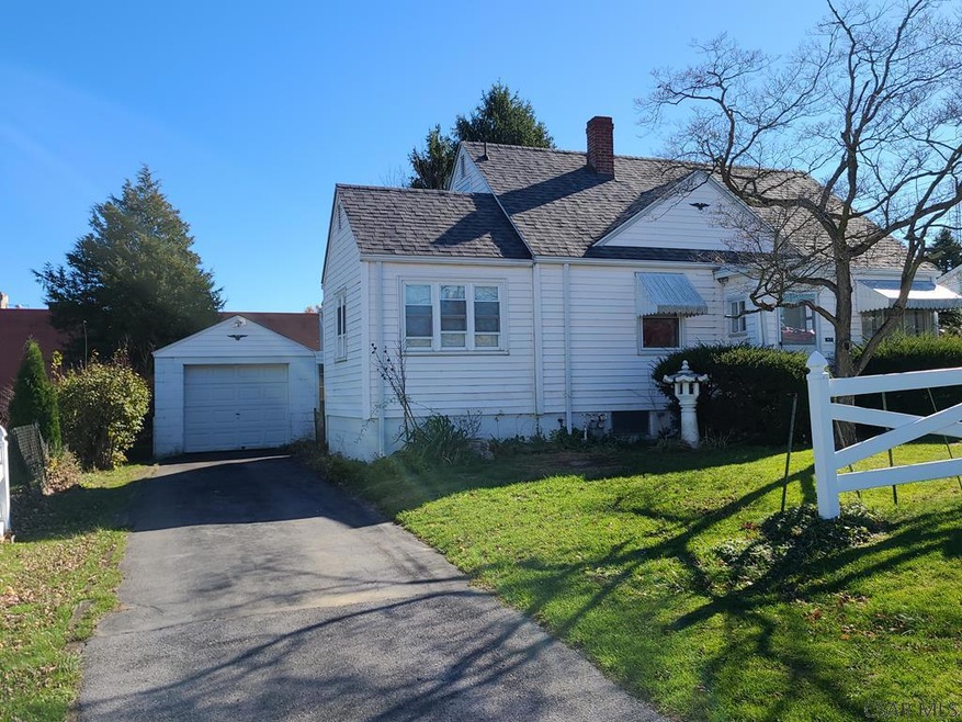 1929 Minno Dr, Johnstown, PA 15905 - photo 1