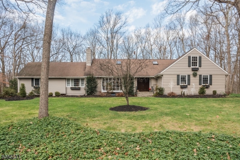 465 Laurel Ln, Kinnelon, NJ 07405 - photo 1