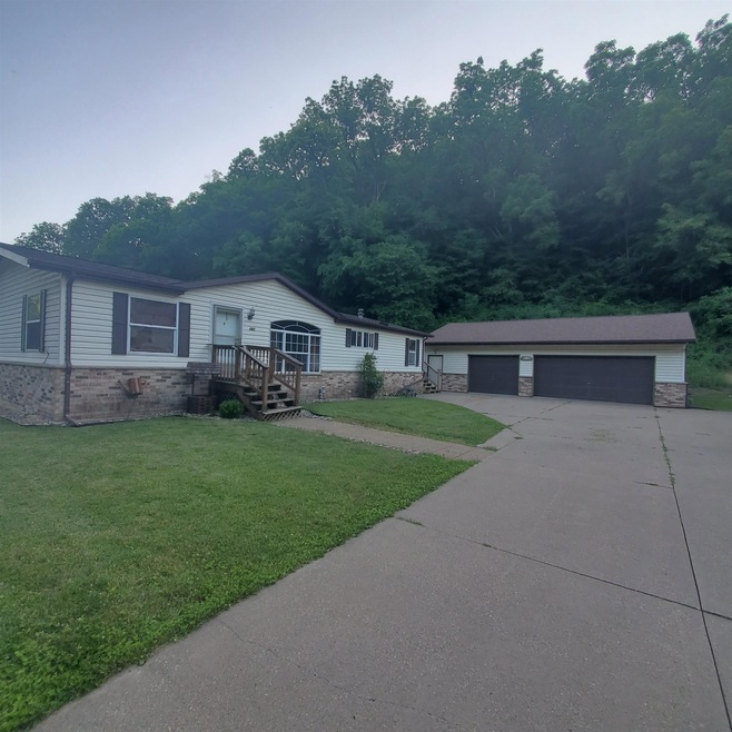 145 S Main St, Potosi, WI 53820 - photo 1