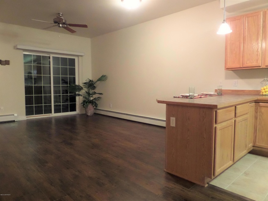 9247 Commons Place (28)