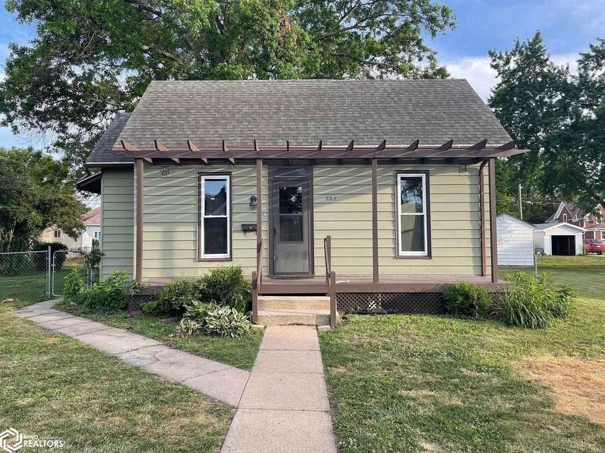 808 Eighth Ave, Shenandoah, IA 51601 - photo 1