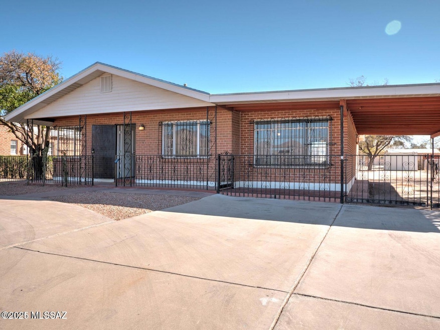 1318 E Copper St, Tucson, AZ 85719 - photo 1