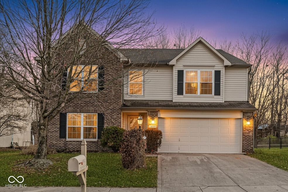 18826 Long Walk Ln, Noblesville, IN 46060 - photo 1