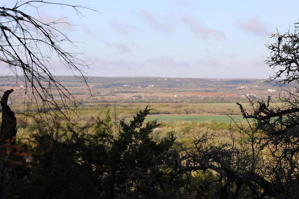 0 Signal Point unit 51 81765, Fredericksburg, TX 78624 - photo 1