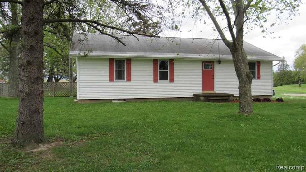 4083 Seymour Rd, Swartz Creek, MI 48473 - photo 1
