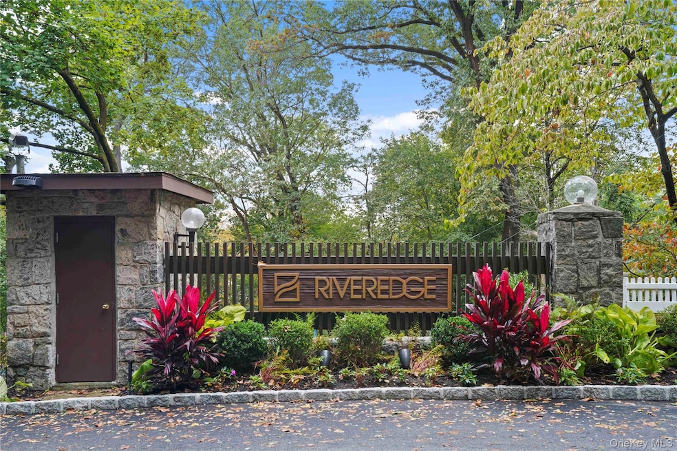 For Sale $159,900 • Co-Listing Agent