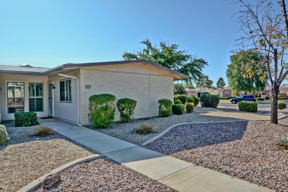 10431 W Ocotillo Dr, Sun City, AZ 85373 - photo 1