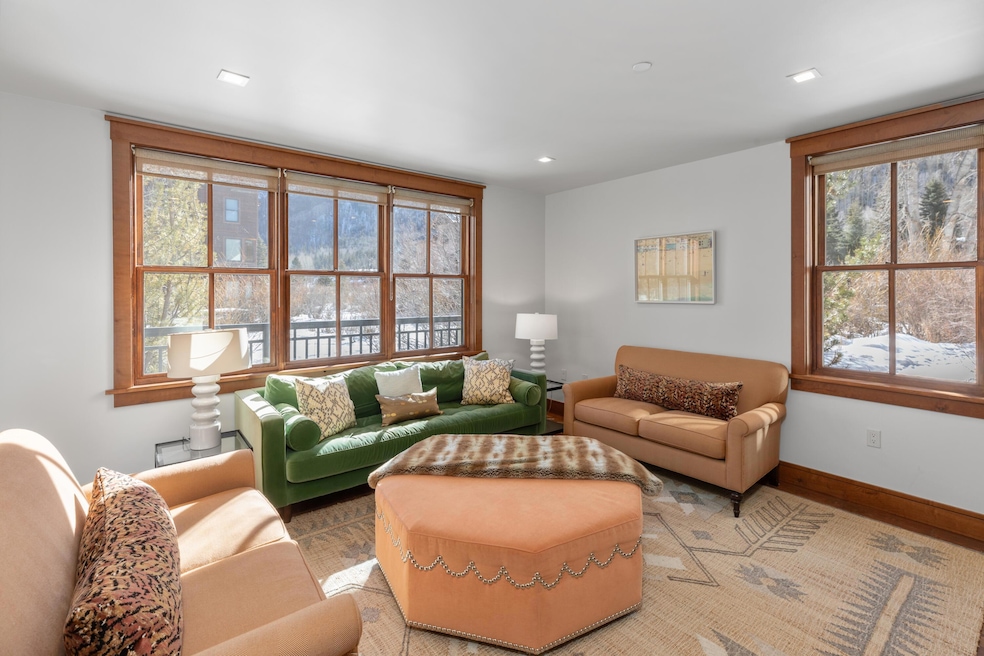 Sold $2,603,000 • Co-Listing Agent