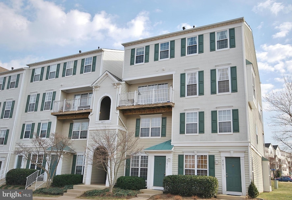 45475 Caboose Terrace unit 303, Sterling, VA 20166 - photo 1