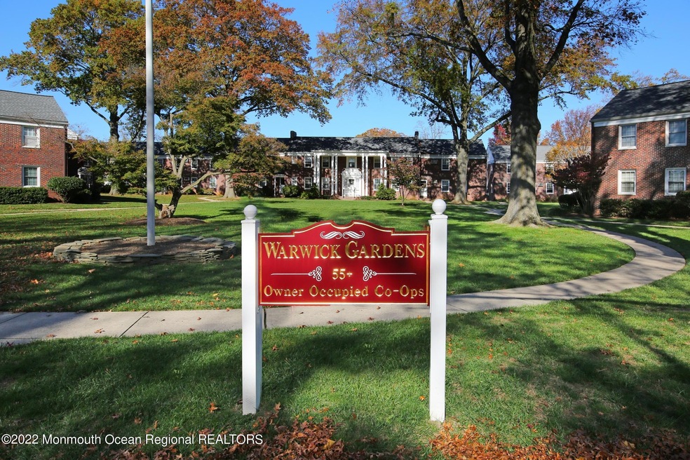 Desirable 55+ Warwick Gardens
