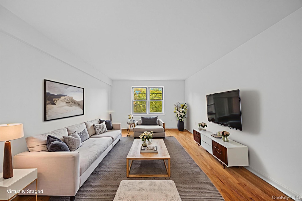 255 Bronx River Rd unit 4M, Yonkers, NY 10704 - photo 1